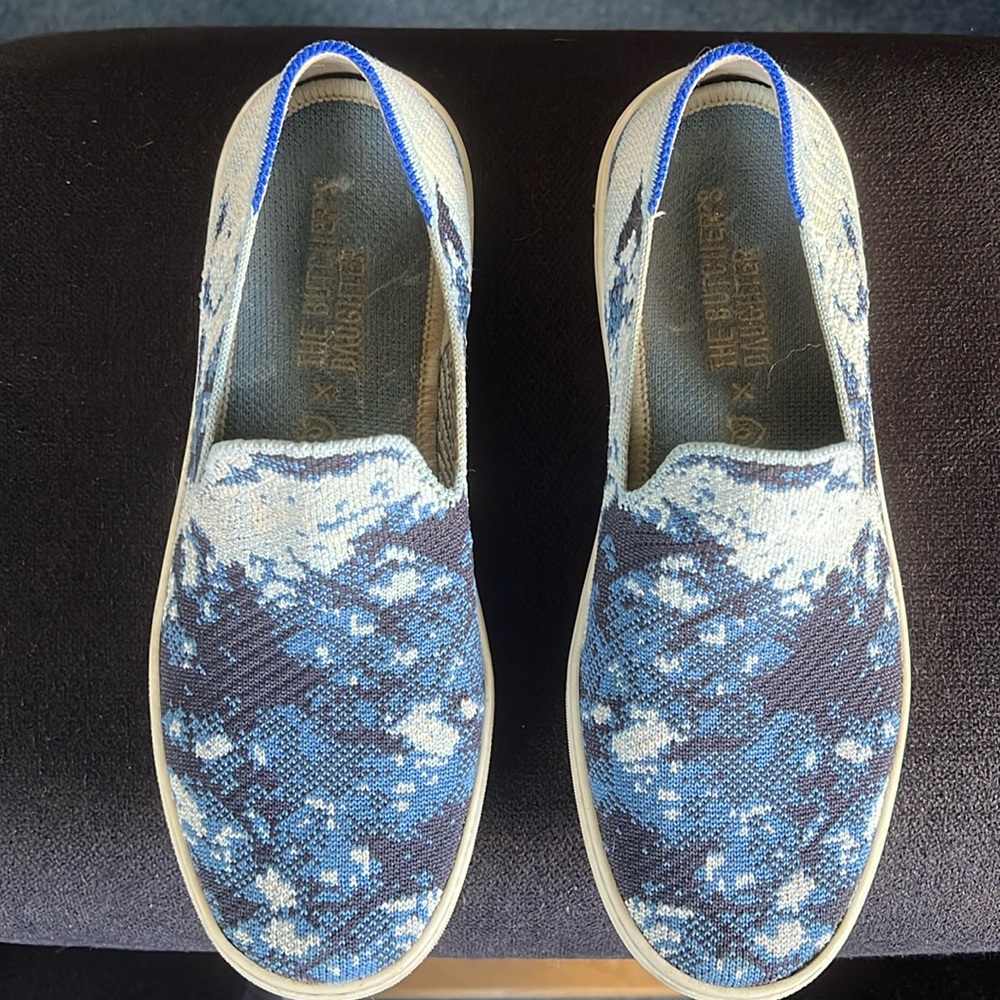 Rothy’s Butcher’s Daughter Blue Wave sneakers Size 8